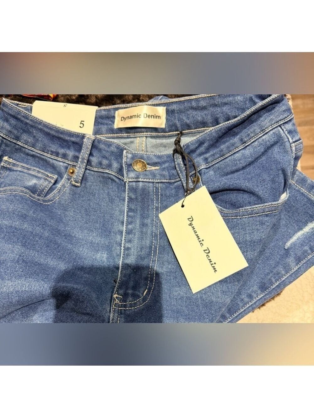 Vervet Dynamic Denim Flare Jeans Distressed NWT - Picture 4 of 5